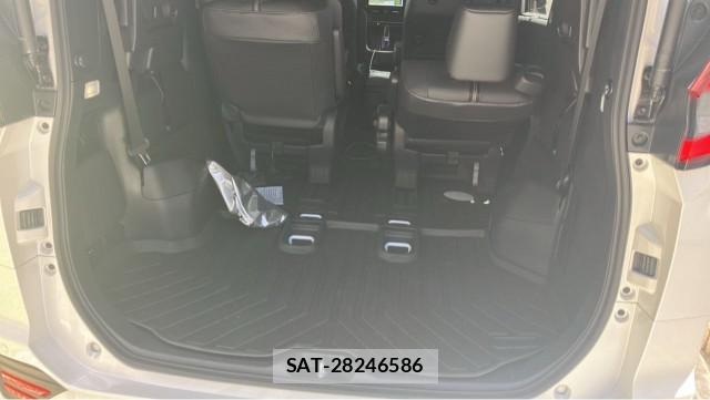 Toyota NOAH 2025-10 8434654-17