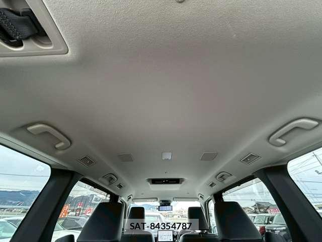 Toyota NOAH 2023-04 8434983-15