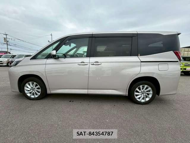 Toyota NOAH 2023-04 8434983-9