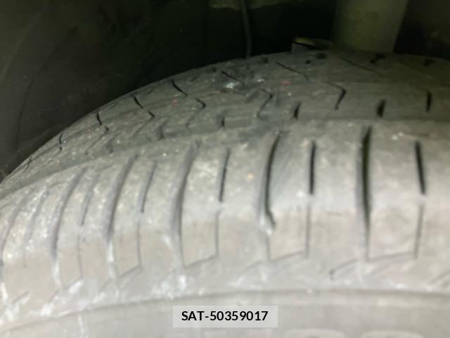 Toyota NOAH 2015-11 8435099-12
