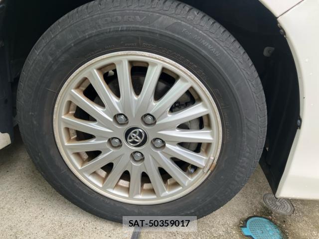 Toyota NOAH 2015-11 8435099-13