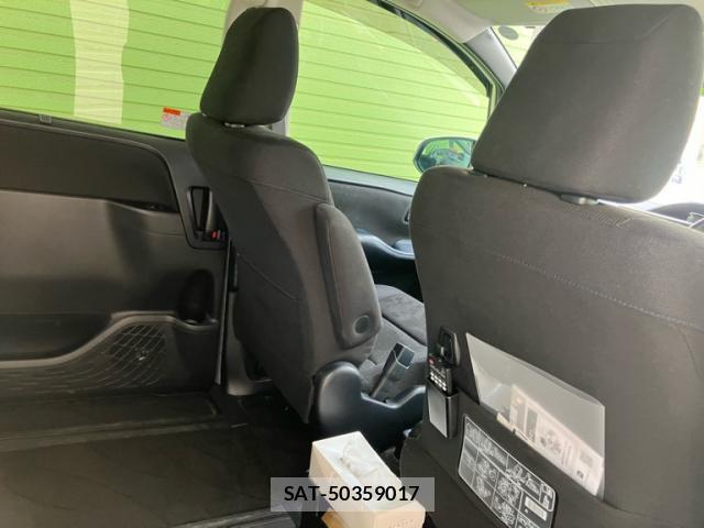 Toyota NOAH 2015-11 8435099-8