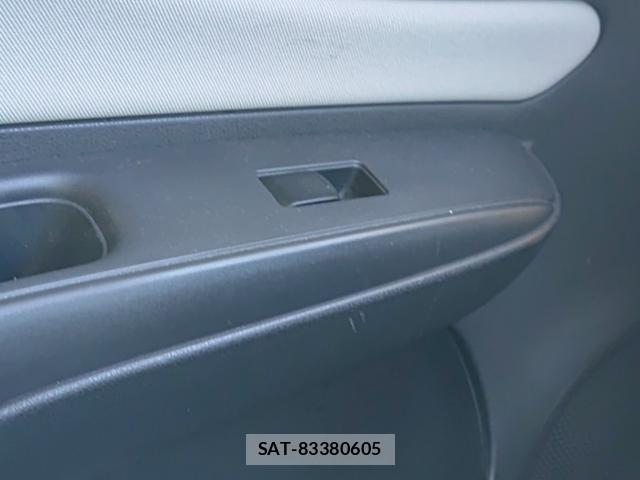 Nissan NOTE 2019-07 8433971-12