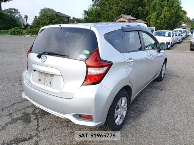 Nissan NOTE 2017-08 8433979-4