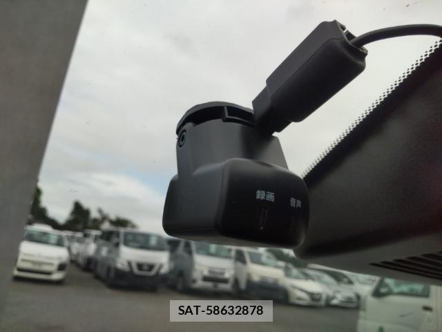 Nissan NOTE 2021-08 8433981-16