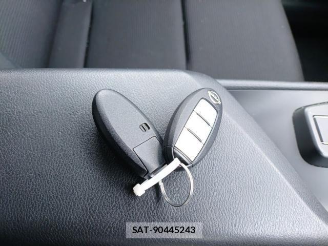 Nissan NOTE 2021-08 8433982-14