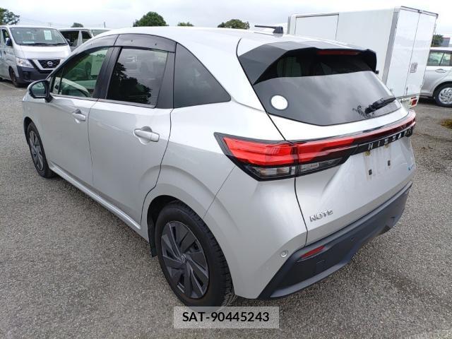 Nissan NOTE 2021-08 8433982-5