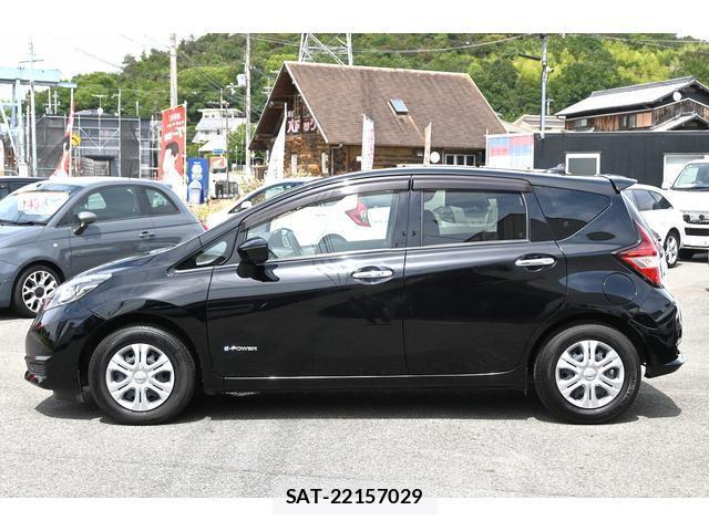 Nissan NOTE 2018-02 8435151-3