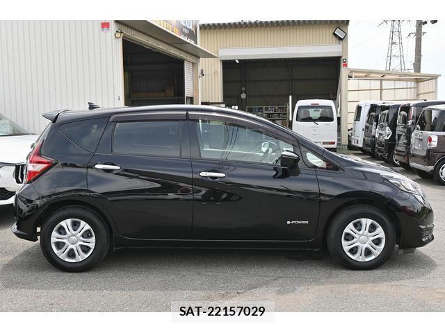 Nissan NOTE 2018-02 8435151-7