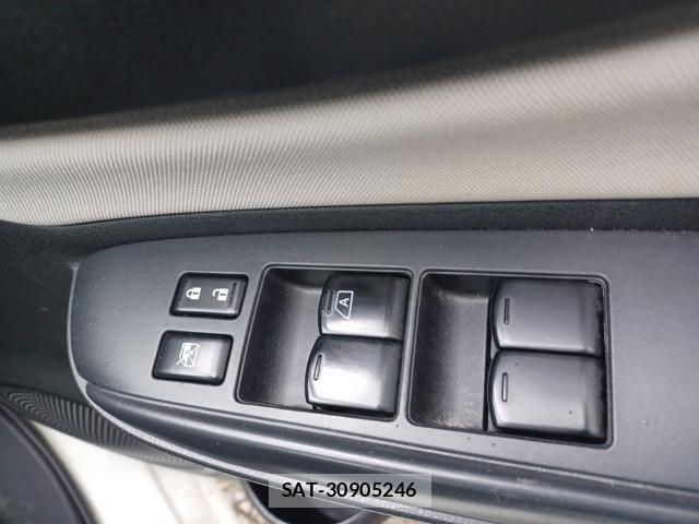 Nissan NOTE 2018-07 8435242-13