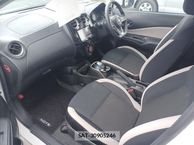 Nissan NOTE 2018-07 8435242-15