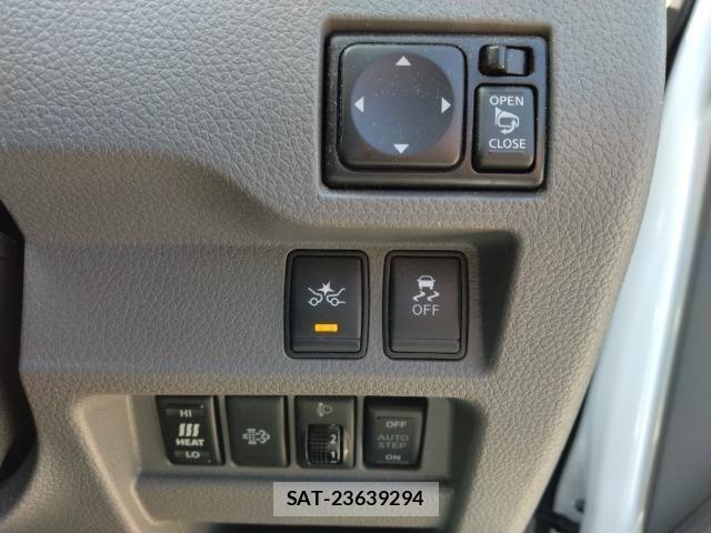 Nissan NV350 Caravan 2019-03 8435102-12