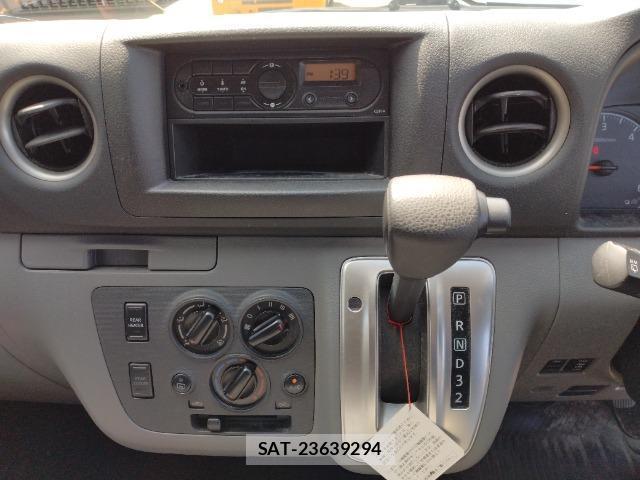 Nissan NV350 Caravan 2019-03 8435102-6