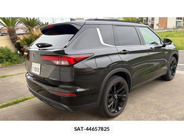 Mitsubishi OUTLANDER PHEV 2023 8434504-12