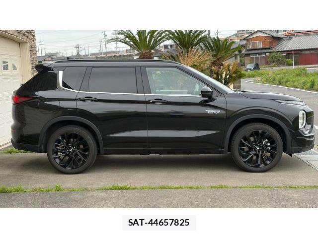 Mitsubishi OUTLANDER PHEV 2023 8434504-2
