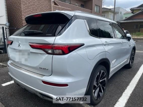 Mitsubishi OUTLANDER PHEV 2022-09 8434721-12