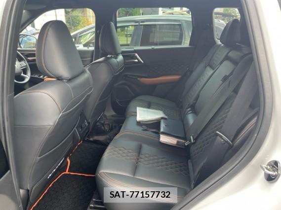Mitsubishi OUTLANDER PHEV 2022-09 8434721-6