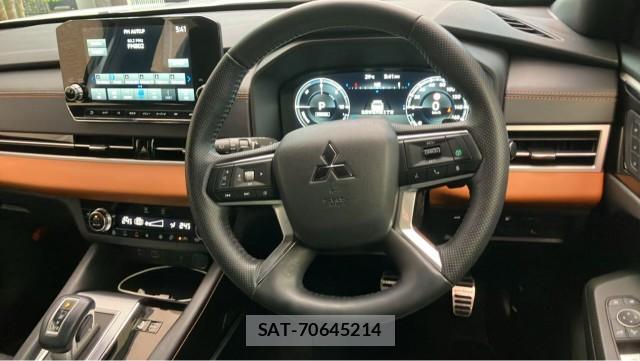 Mitsubishi OUTLANDER PHEV 2022-02 8434743-16