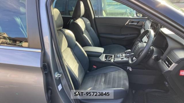 Mitsubishi OUTLANDER PHEV 2022-03 8434754-5