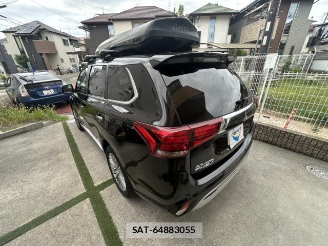 Mitsubishi OUTLANDER PHEV 2019-11 8434935-1