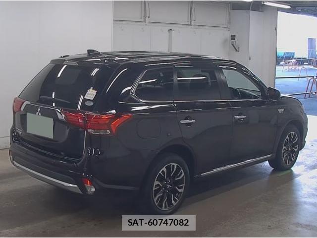 Mitsubishi OUTLANDER PHEV 2018-02 8435066-1
