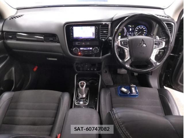 Mitsubishi OUTLANDER PHEV 2018-02 8435066-2