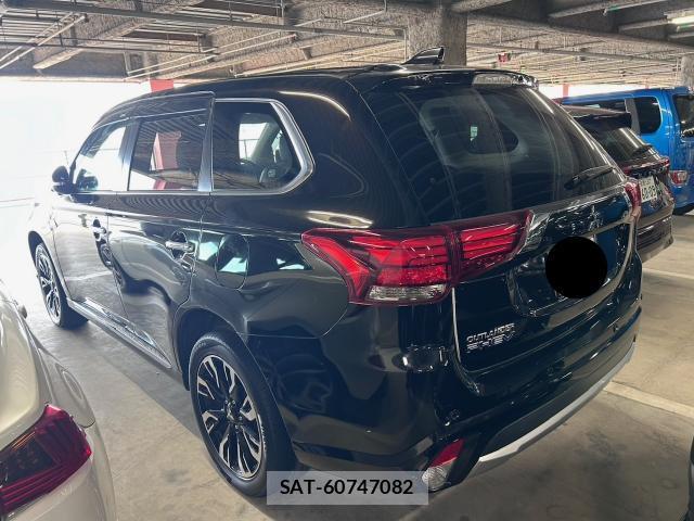 Mitsubishi OUTLANDER PHEV 2018-02 8435066-8