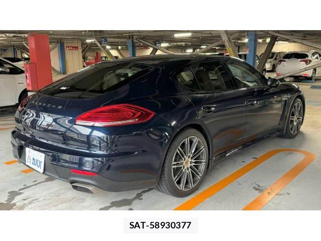 Porsche PANAMERA 2017 8434310-17
