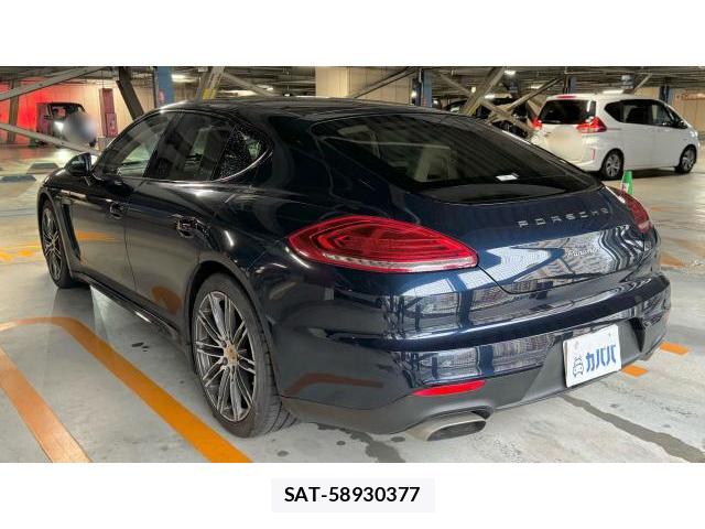 Porsche PANAMERA 2017 8434310-18
