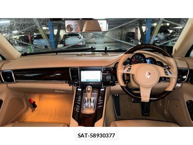 Porsche PANAMERA 2017 8434310-4