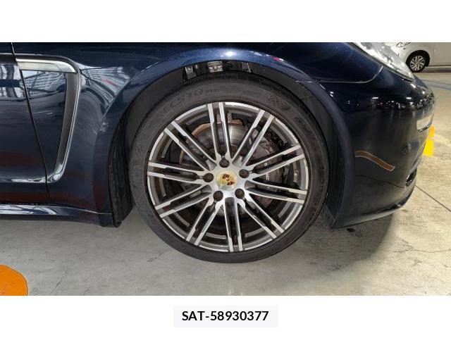 Porsche PANAMERA 2017 8434310-7