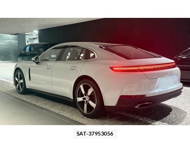 Porsche PANAMERA 2024 8434403-17