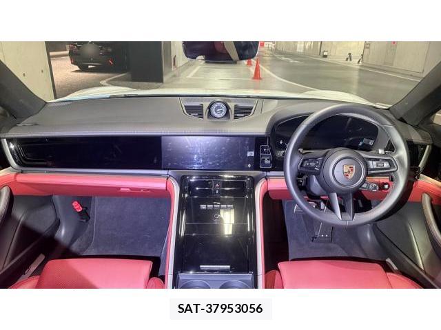 Porsche PANAMERA 2024 8434403-3