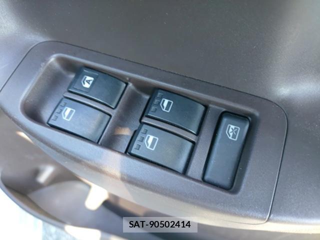 Toyota PASSO 2015-07 8433995-13