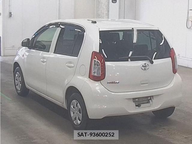 Toyota PASSO 2015-08 8435072-4