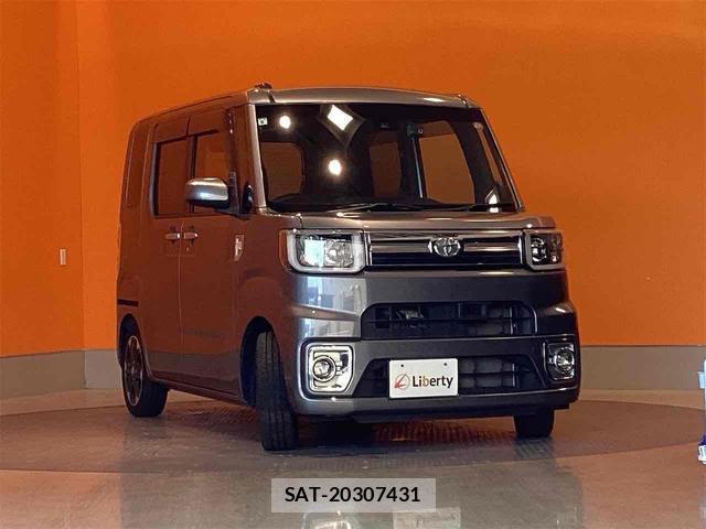 Toyota Pixis Mega 2017-08 8433709-1