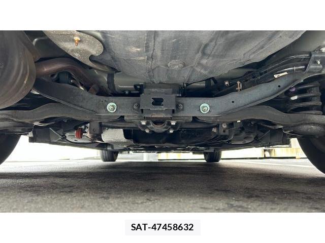 Mazda PREMACY 2013-11 8434298-11
