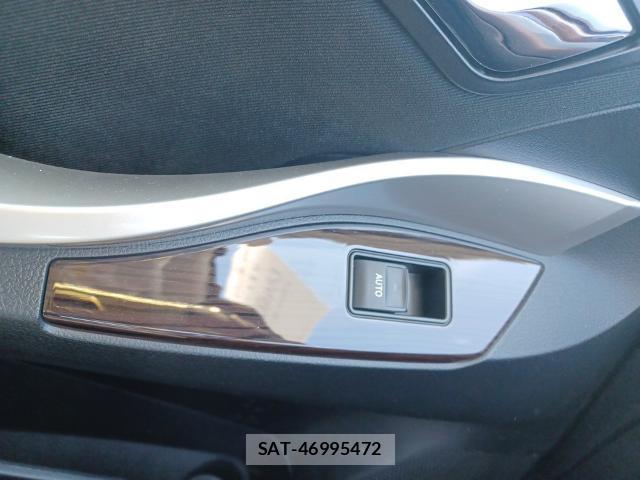 Toyota PREMIO 2017-08 8435250-12