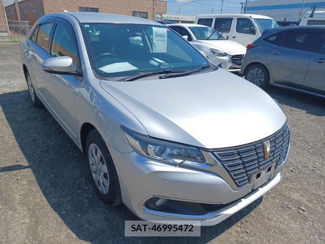 Toyota PREMIO 2017-08 8435250-3