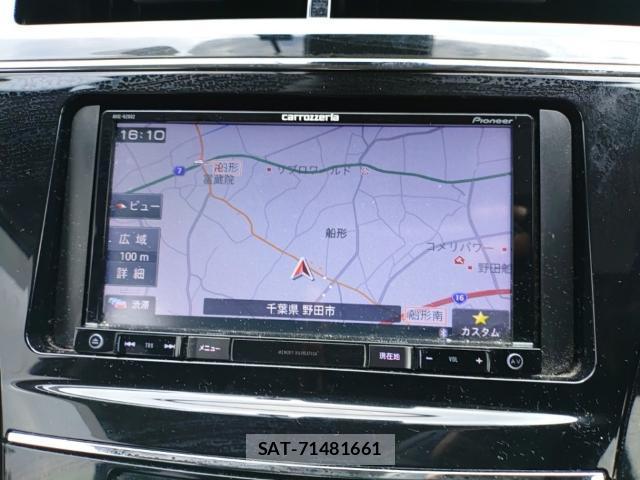 Toyota PRIUS ALPHA 2019-07 8433975-10