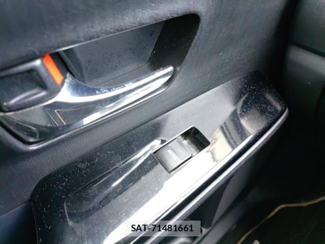 Toyota PRIUS ALPHA 2019-07 8433975-12