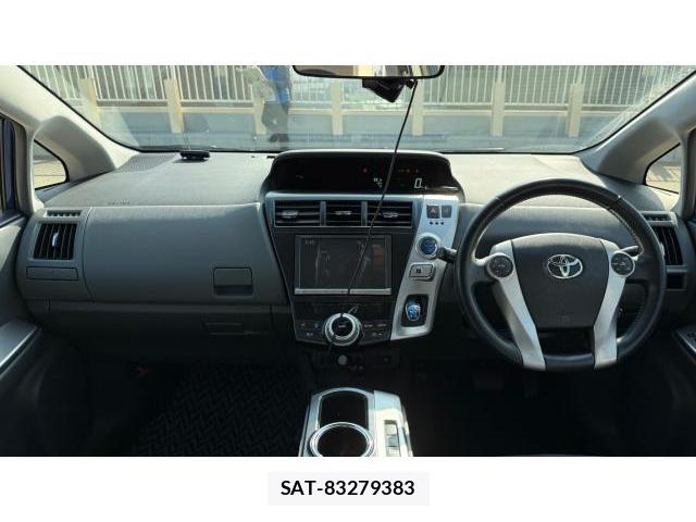 Toyota PRIUS ALPHA 2014 8434428-4