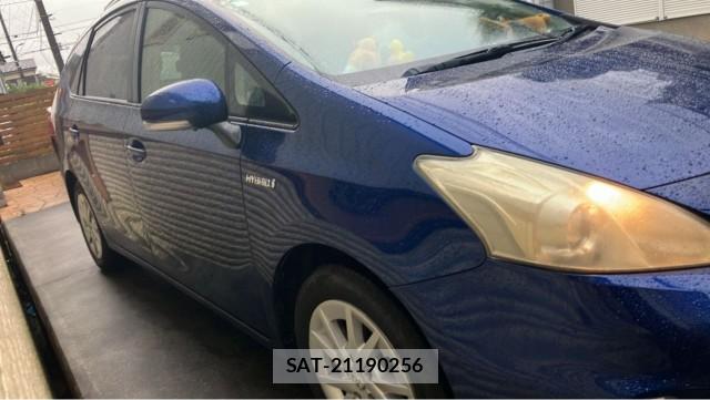 Toyota PRIUS ALPHA 2013-10 8434737-3
