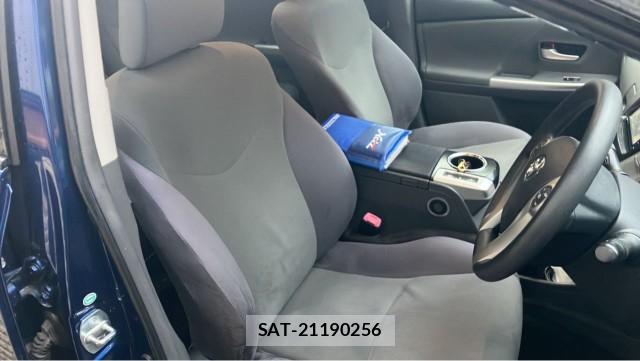Toyota PRIUS ALPHA 2013-10 8434737-5