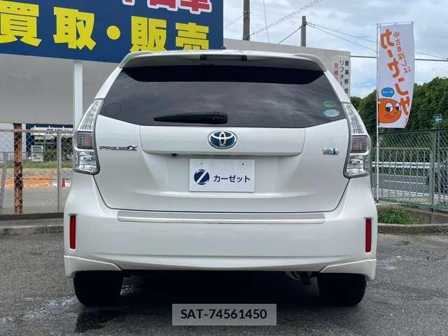Toyota PRIUS ALPHA 2013-09 8435135-12