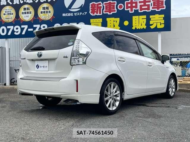 Toyota PRIUS ALPHA 2013-09 8435135-16