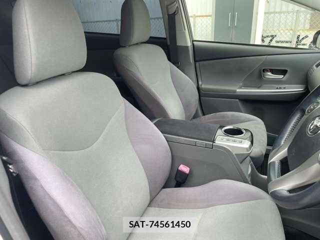 Toyota PRIUS ALPHA 2013-09 8435135-8