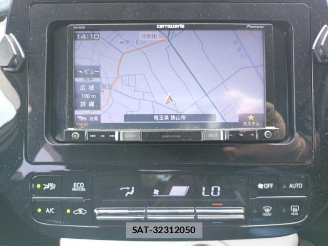 Toyota PRIUS 2017-01 8433920-10