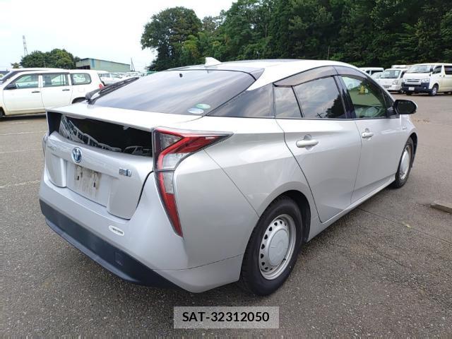 Toyota PRIUS 2017-01 8433920-4