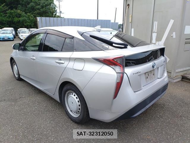 Toyota PRIUS 2017-01 8433920-5